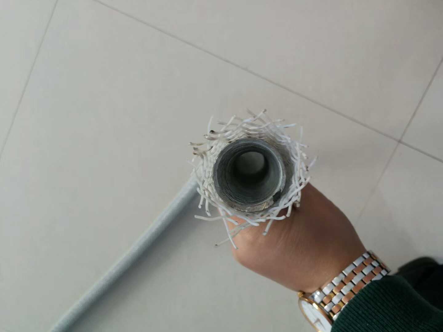 渗水弹簧管